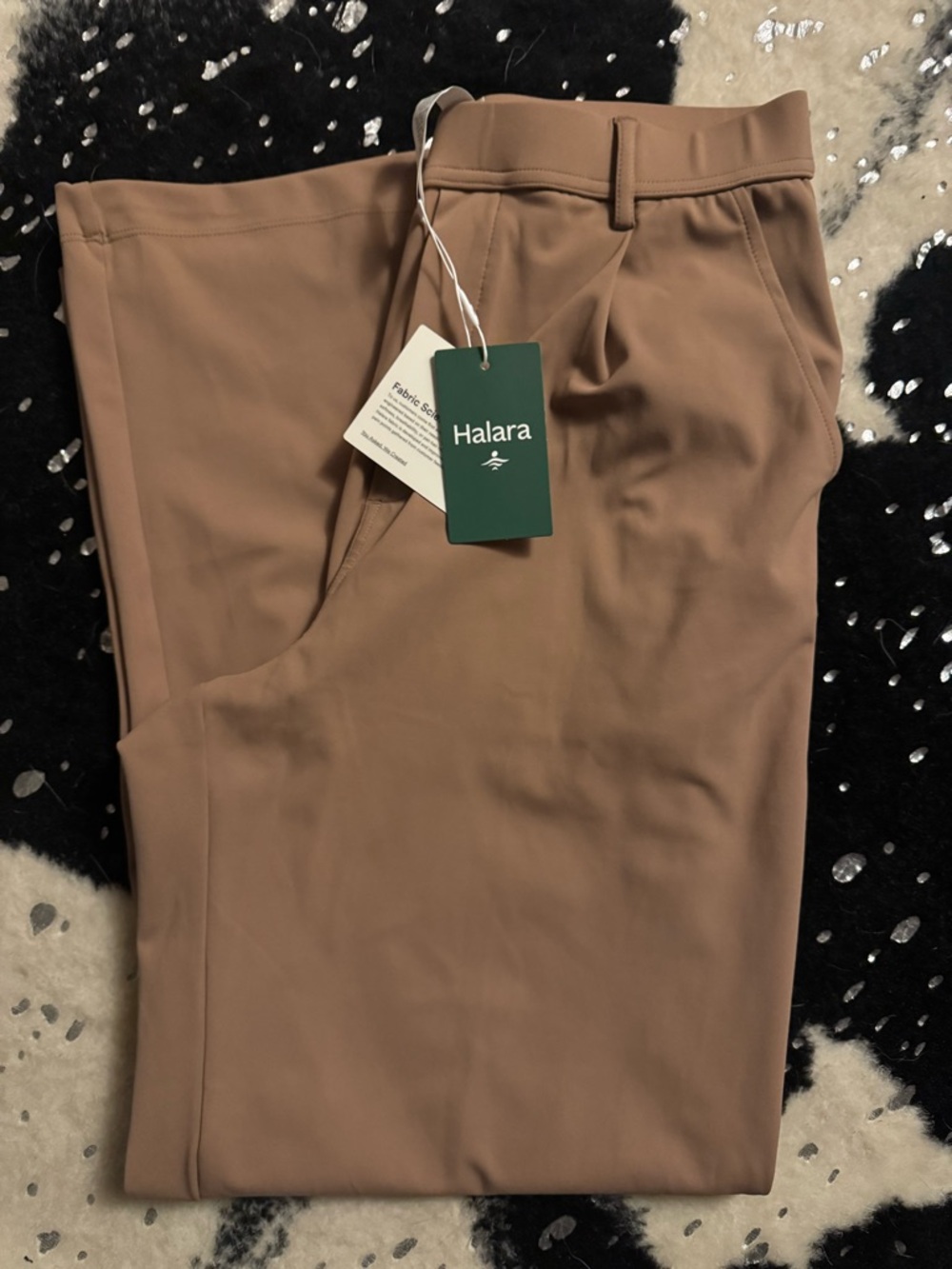HALARA Women’s Trousers in Taupe Brown